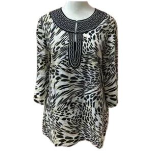 Saint Tropez West 3/4 sleeve print tunic. Size M. Linen/rayon.